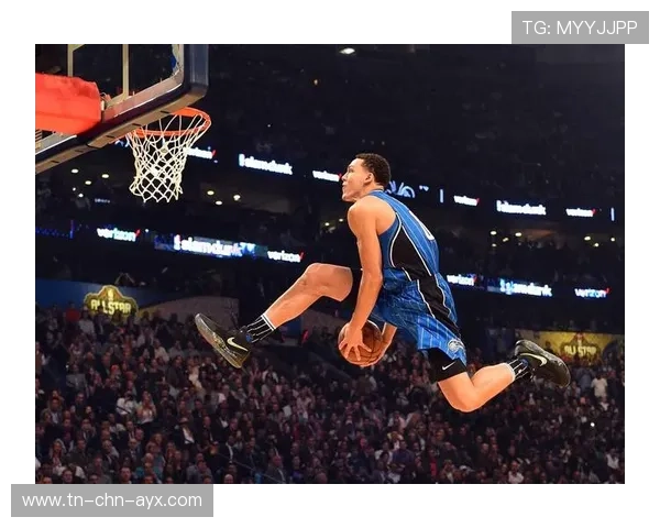 赛季最“疯狂”的扣篮比赛，谁的动作最精彩？，扣篮大赛谁最厉害